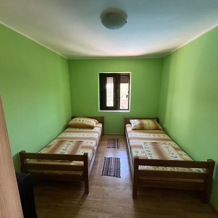 Apartments Mudric Херцег Нови Екстериор снимка